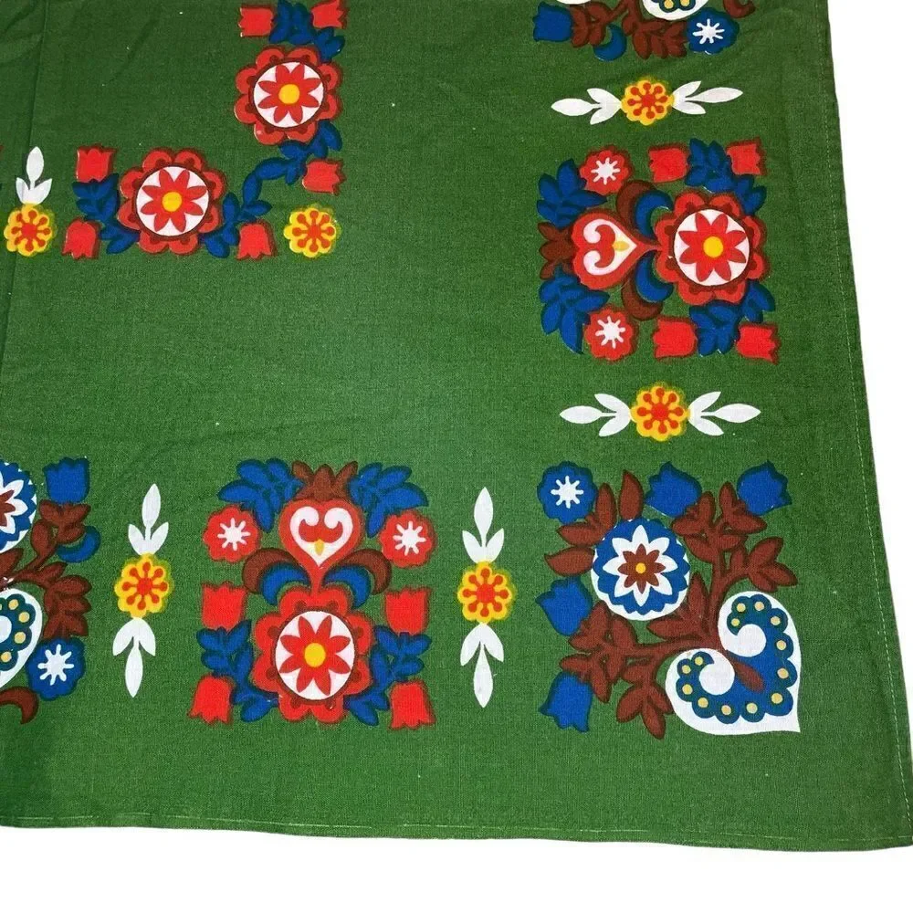 Vintage MCM Green patterned printed  tablecloth